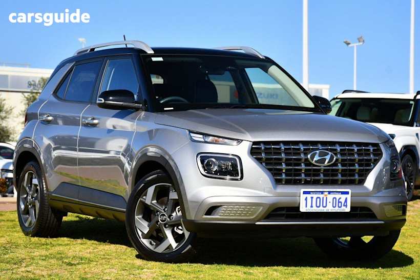 Blue 2024 Hyundai Venue Wagon Elite (Denim) Two-Tone Roof