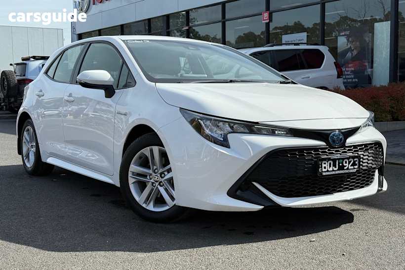 White 2021 Toyota Corolla Hatch ASCENT SPORT HYBRID F