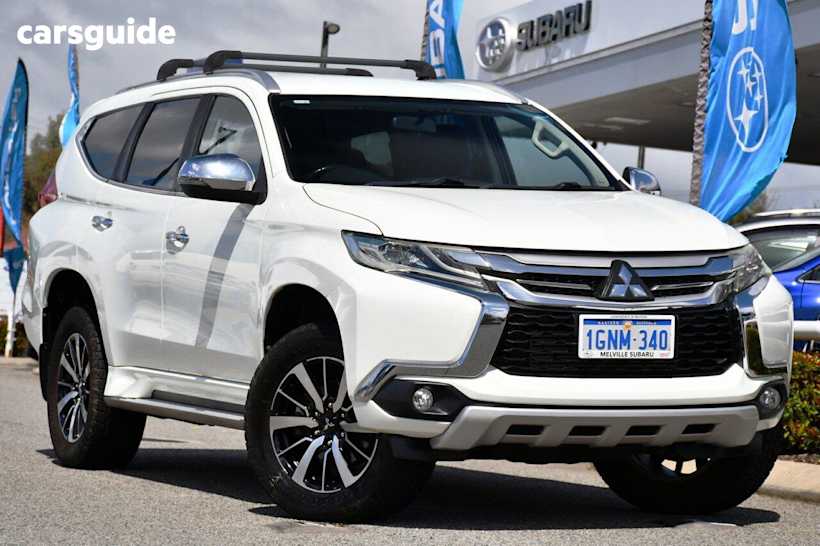 White 2017 Mitsubishi Pajero Sport SUV GLX 4X4