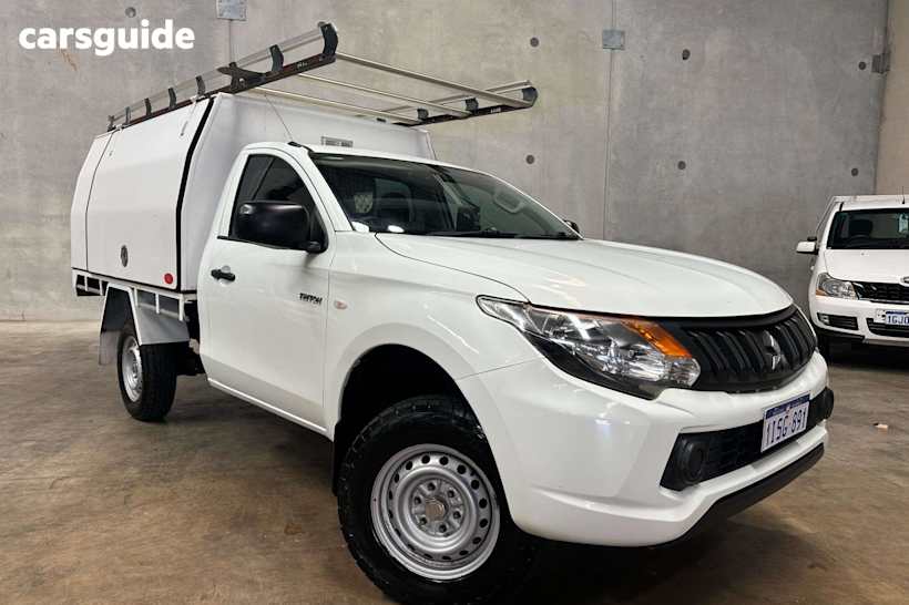 White 2018 Mitsubishi Triton Ute Tray GLX R