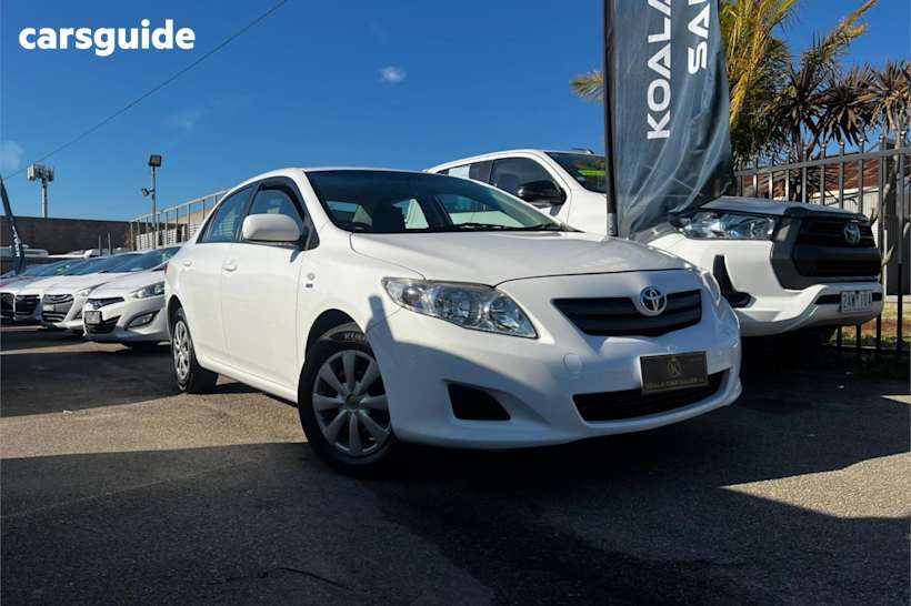 White 2009 Toyota Corolla Sedan Ascent