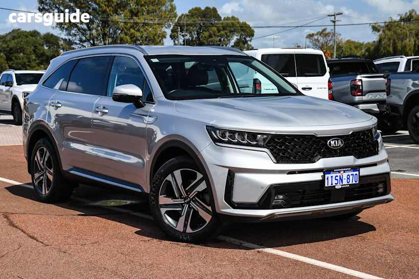 Silver 2021 Kia Sorento SUV SPORT+ 4X4