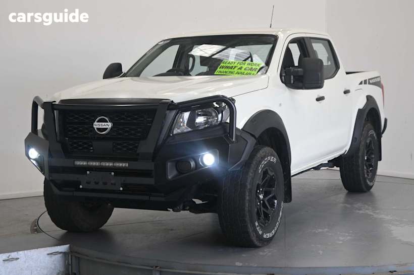 White 2022 Nissan Navara Dual Cab Pick-up Sl (4X4)