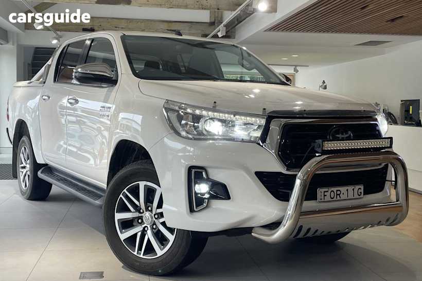 White 2020 Toyota Hilux Double Cab Pick Up Sr5 (4X4)