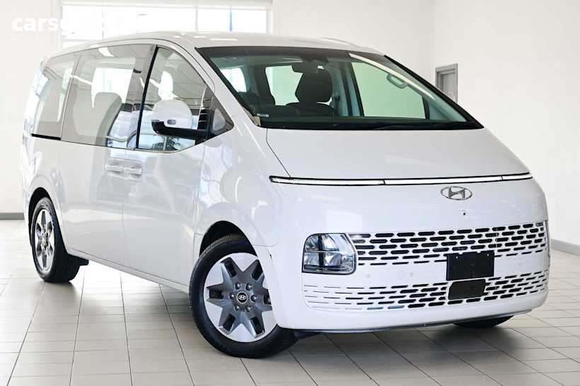 White 2022 Hyundai Staria OtherCar F