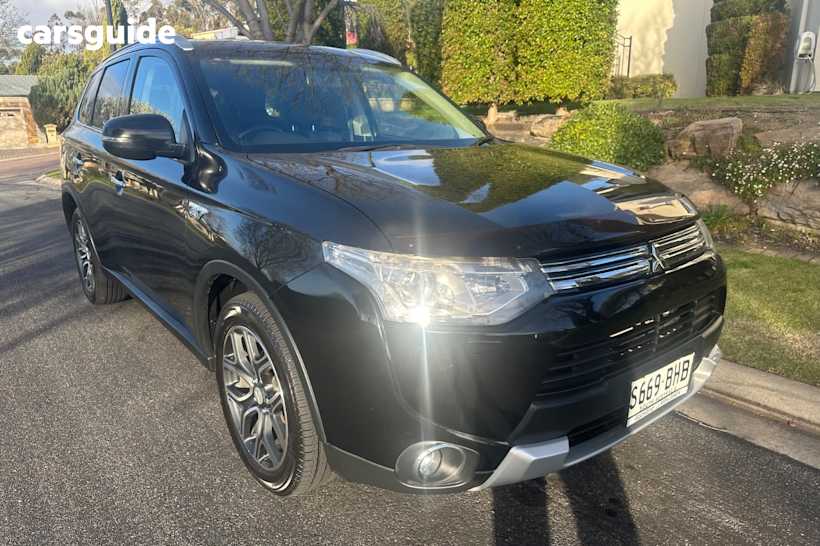 Black 2014 Mitsubishi Outlander Wagon Aspire Phev Hybrid