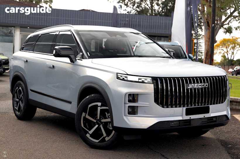 Silver 2025 Jaecoo J7 SUV TRACK F