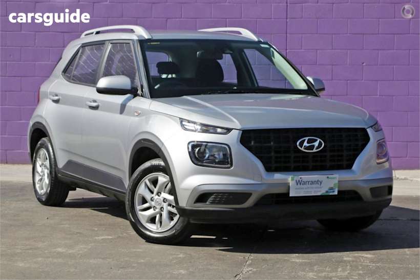 Silver 2022 Hyundai Venue SUV F