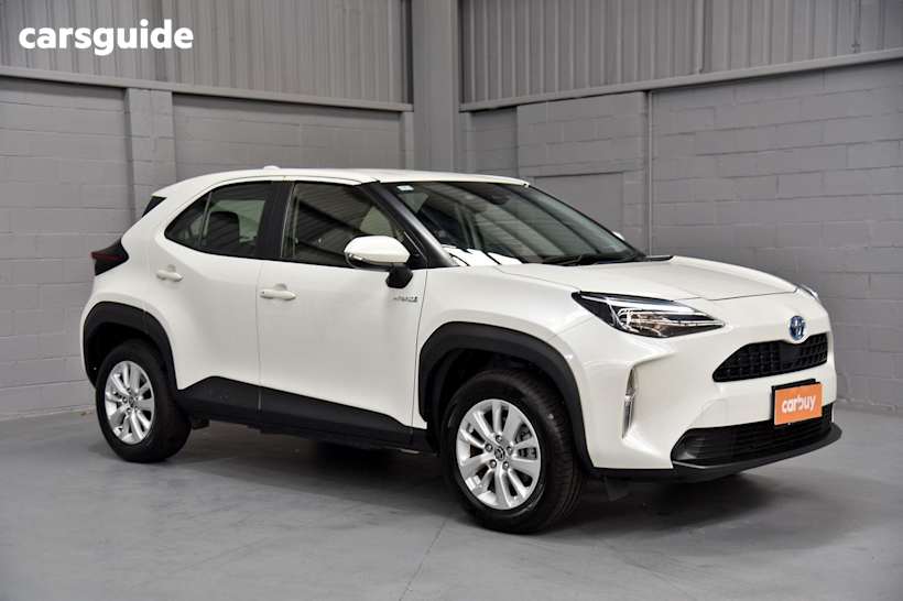 White 2021 Toyota Yaris Cross SUV GX 4X4