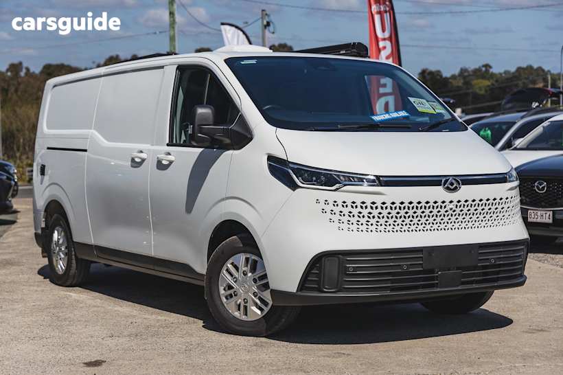 White 2024 LDV Deliver 7 Commercial F