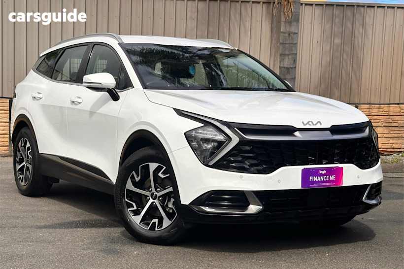 White 2022 Kia Sportage SUV SX 4WD