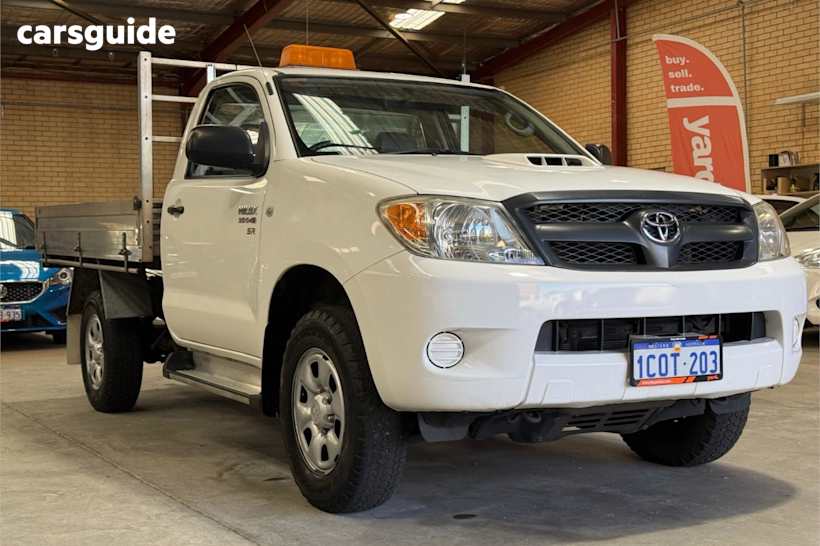 White 2007 Toyota Hilux Cab Chassis Sr (4X4)