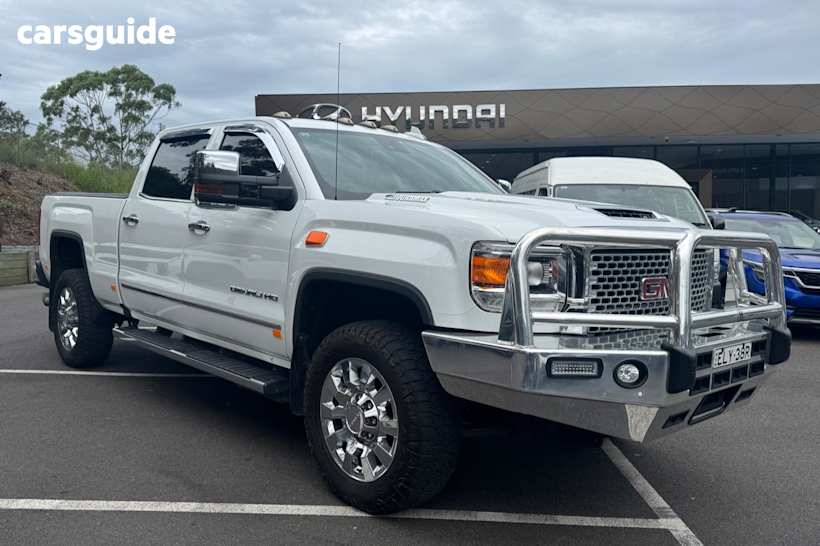 White 2017 Gmc GMC SIERRA Ute Tray DENALI HD CREW CAB 4WD 6.6L V8