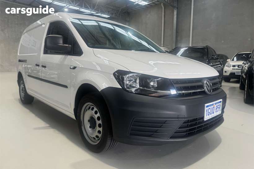 White 2019 Volkswagen Caddy Commercial TSI220 F