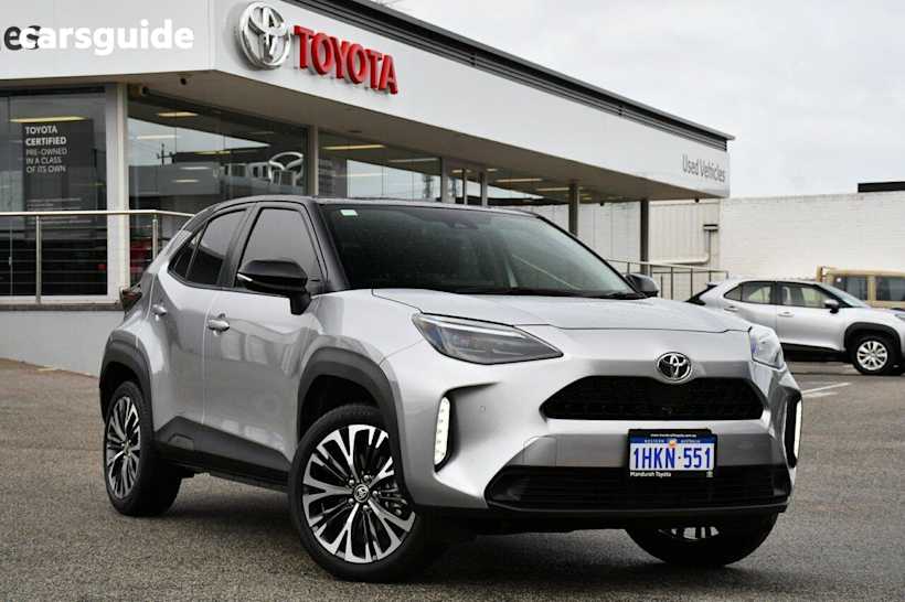 Black 2021 Toyota Yaris Cross Wagon Urban (Two-Tone)