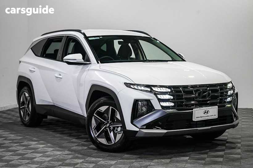 White 2025 Hyundai Tucson Wagon Elite Hybrid (Fwd)