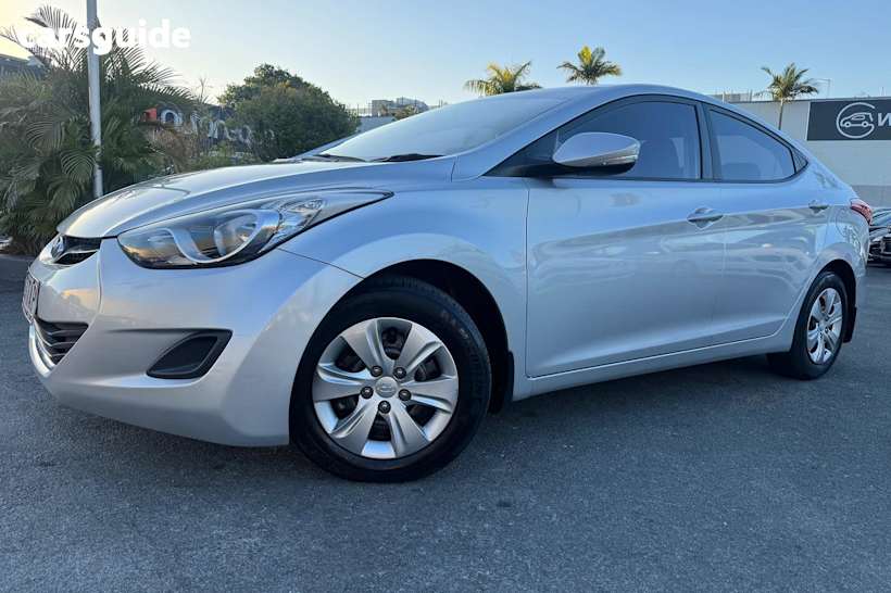 Silver 2013 Hyundai Elantra Sedan ACTIVE F