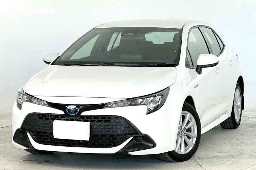 White 2024 Toyota Corolla Hatch ASCENT SPORT HYBRID F