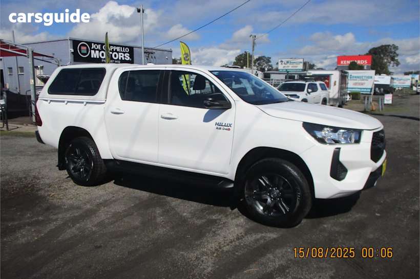 White 2024 Toyota Hilux Double Cab Pick Up Sr (4X4)