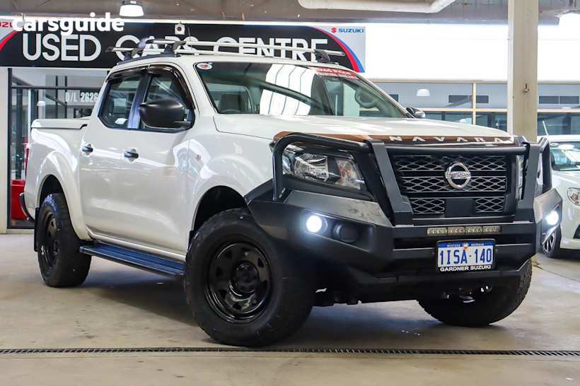 White 2022 Nissan Navara Ute Tray SL 4X4