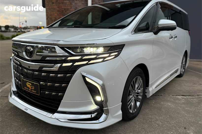 White 2024 Toyota Alphard SUV Z