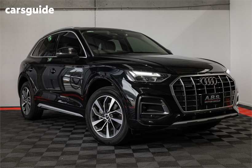 Black 2023 Audi Q5 SUV 40 TDI 4X4