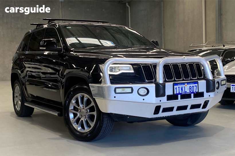 Black 2017 Jeep Grand Cherokee Wagon Laredo (4X4)