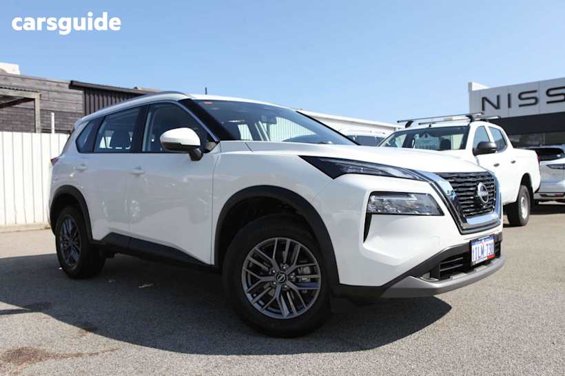 White 2025 Nissan X-Trail SUV ST F