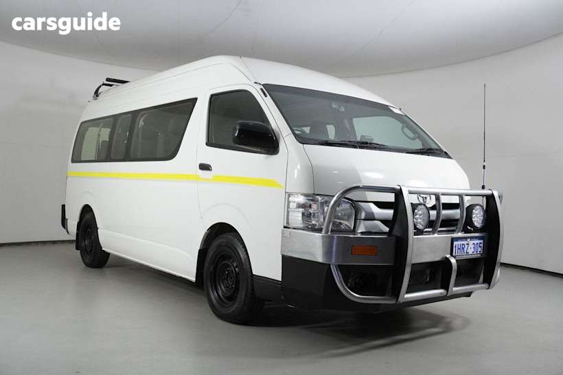 White 2016 Toyota HiAce Bus Commuter (12 Seats)