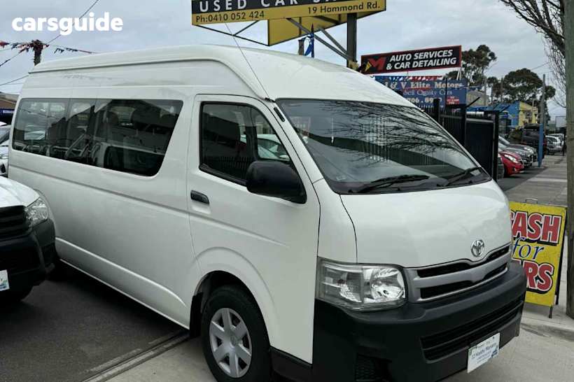 2011 Toyota HiAce Bus Commuter