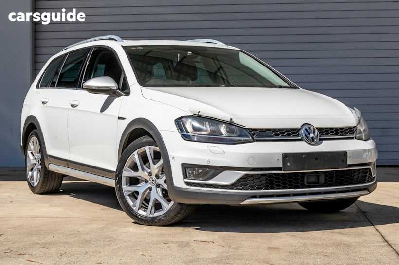 White 2015 Volkswagen Golf Wagon Alltrack 132 Tsi