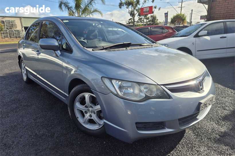 Silver 2006 Honda Civic Sedan Vti