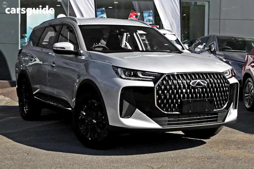 Silver 2025 Chery Tiggo 7 SUV SUPER HYBRID URBAN F