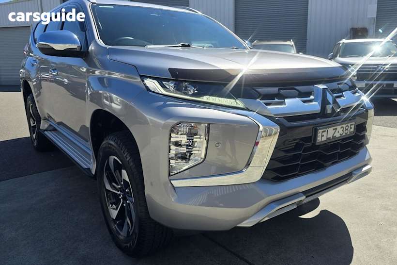 Silver 2024 Mitsubishi Pajero Sport Wagon Exceed (4Wd) 7 Seat