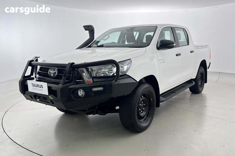 White 2022 Toyota Hilux Ute Tray SR 4X4