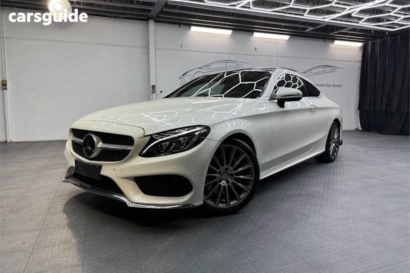 White 2016 Mercedes-Benz C-CLASS Coupe C300 R