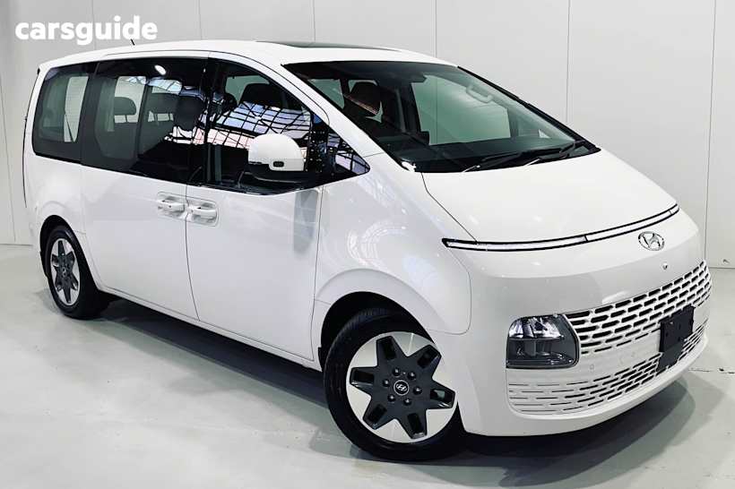 White 2023 Hyundai Staria SUV HIGHLANDER 4X4