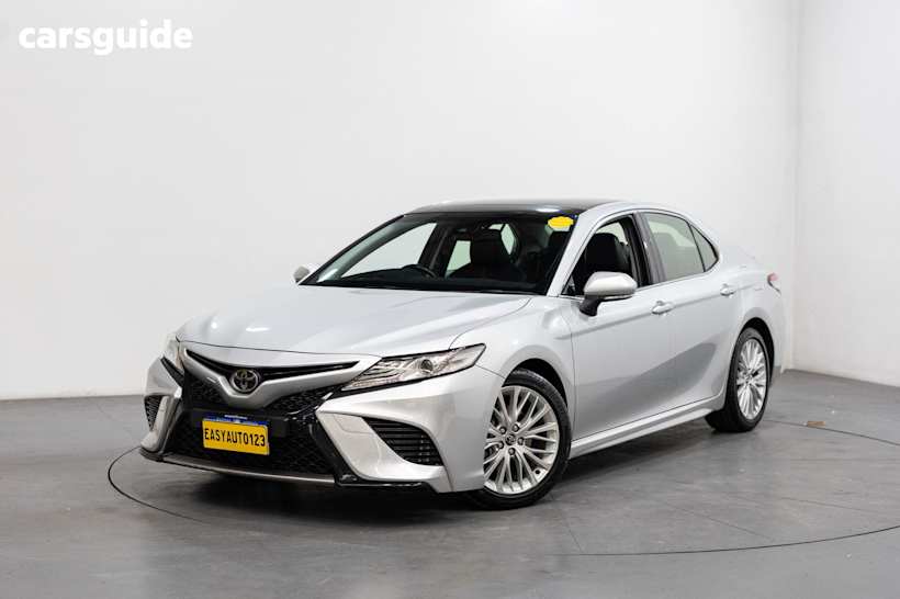 Silver 2018 Toyota Camry Sedan Sl