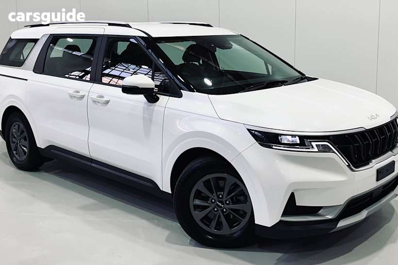 White 2022 Kia Carnival SUV S F