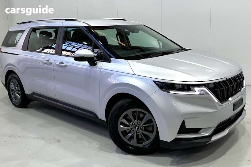 Silver 2022 Kia Carnival SUV S F