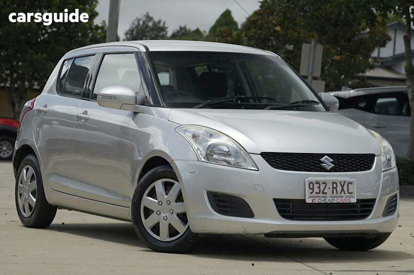 Silver 2011 Suzuki Swift Hatchback Gl