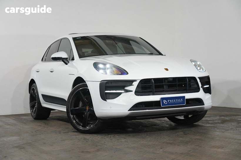 White 2019 Porsche Macan Wagon