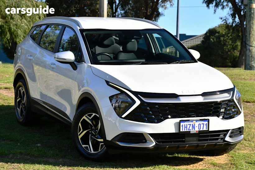 White 2023 Kia Sportage Wagon S (Fwd)