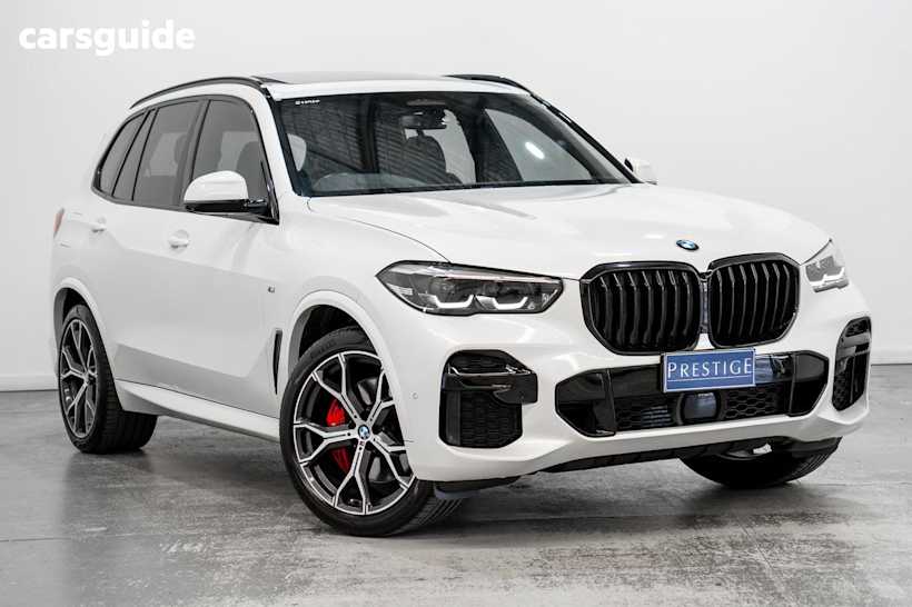 White 2021 BMW X5 Wagon Xdrive30D