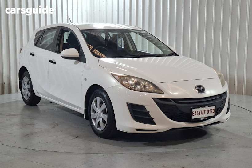 White 2010 Mazda 3 Hatchback Neo