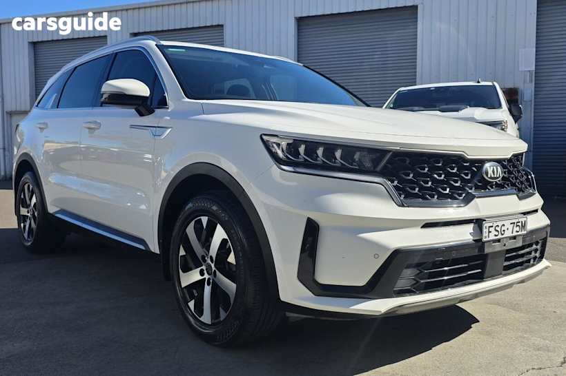 White 2021 Kia Sorento Wagon Sport 7 Seat