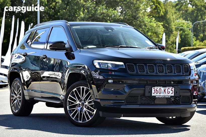 Black 2024 Jeep Compass Wagon Summit 4Xe (Phev)