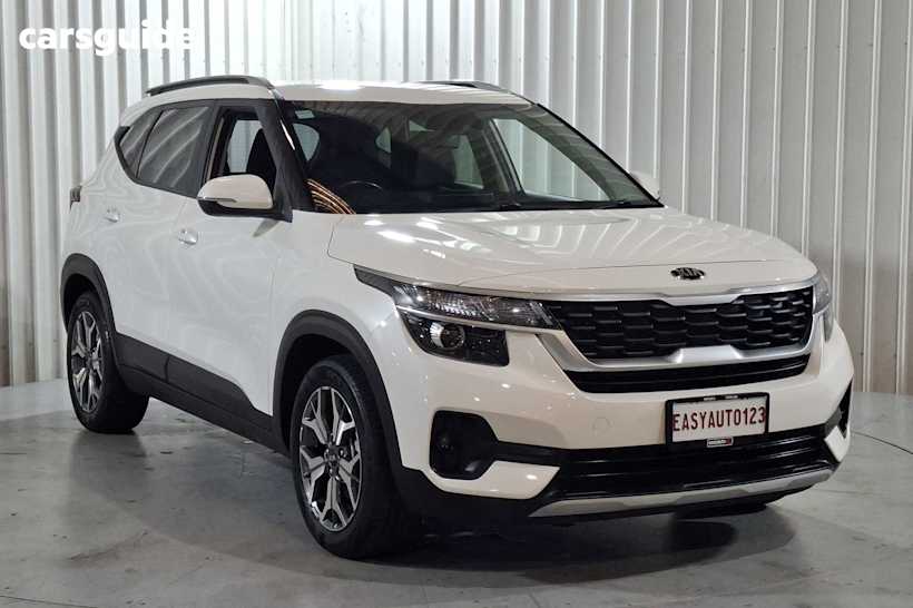 White 2021 Kia Seltos Wagon Sport (Fwd)