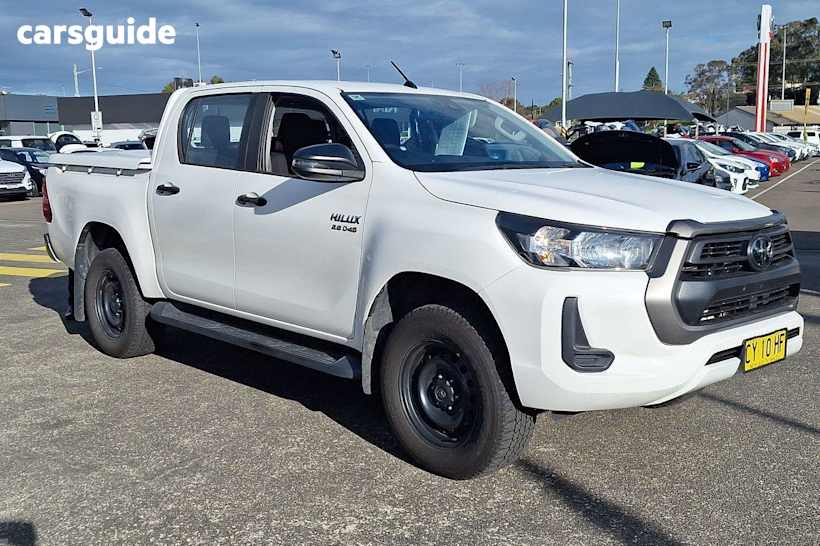 White 2020 Toyota Hilux Double Cab Pick Up Sr (4X4)