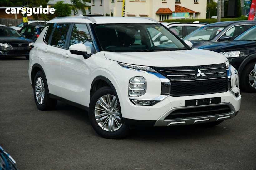 White 2024 Mitsubishi Outlander Wagon Ls 7 Seat (2Wd)